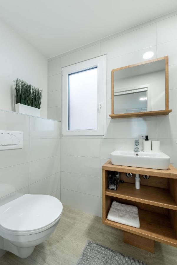 Luxury Mobile Home Pretty Green - Premium - Oaza Mira Resort -50 M From The Beach Драге Екстер'єр фото